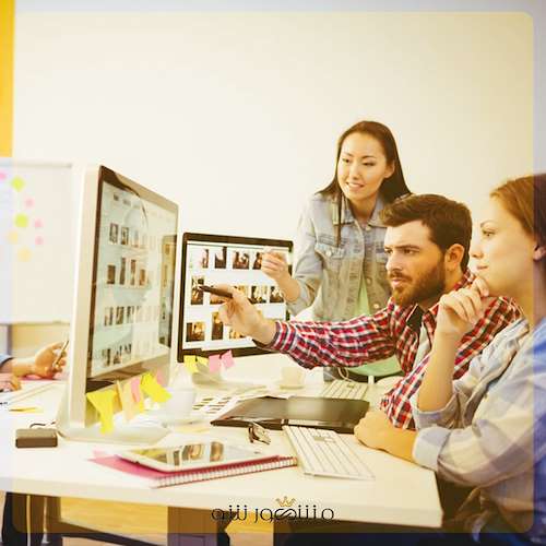 بررسی دوره ‌ای سایت از نظر UX و فنی